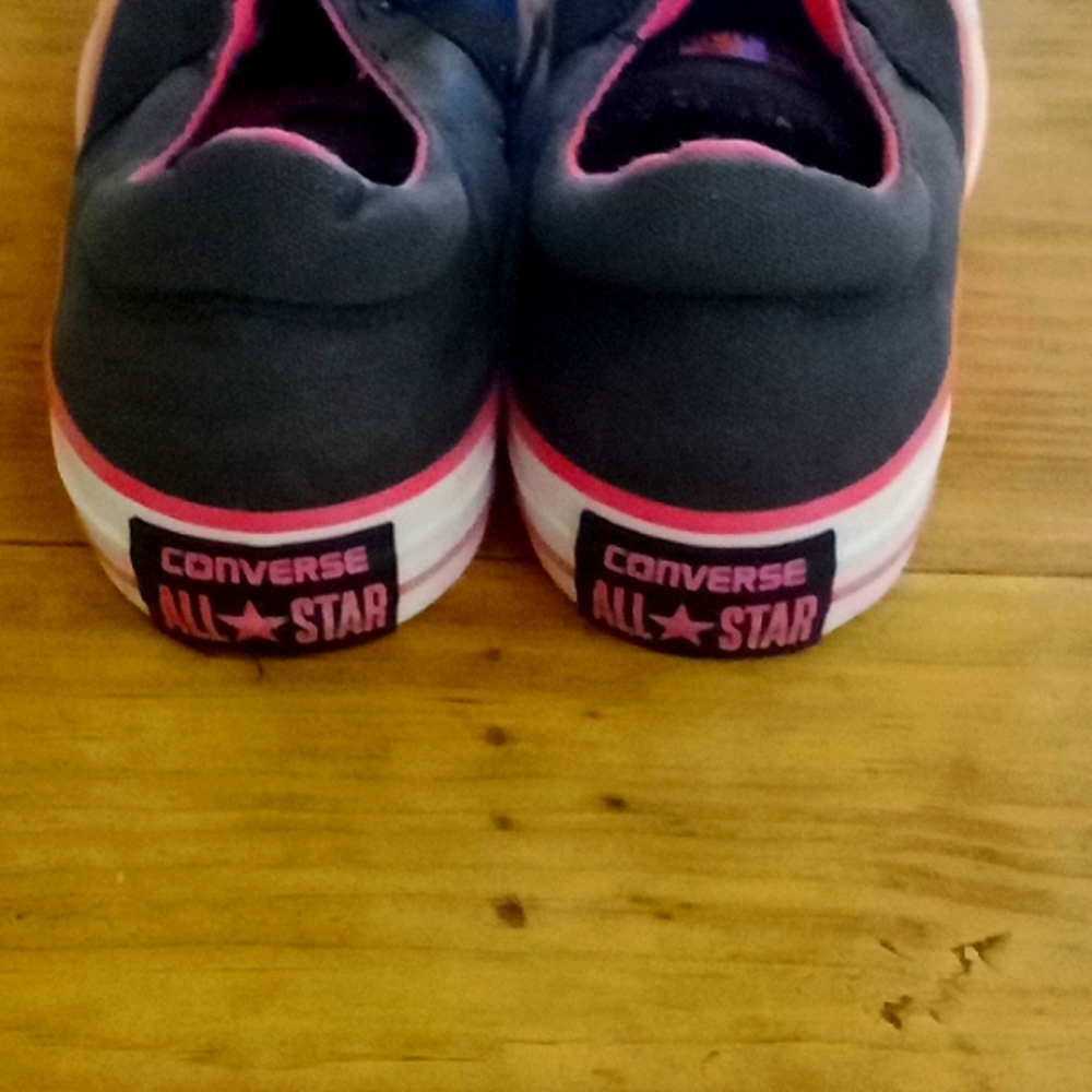 Women's chucks